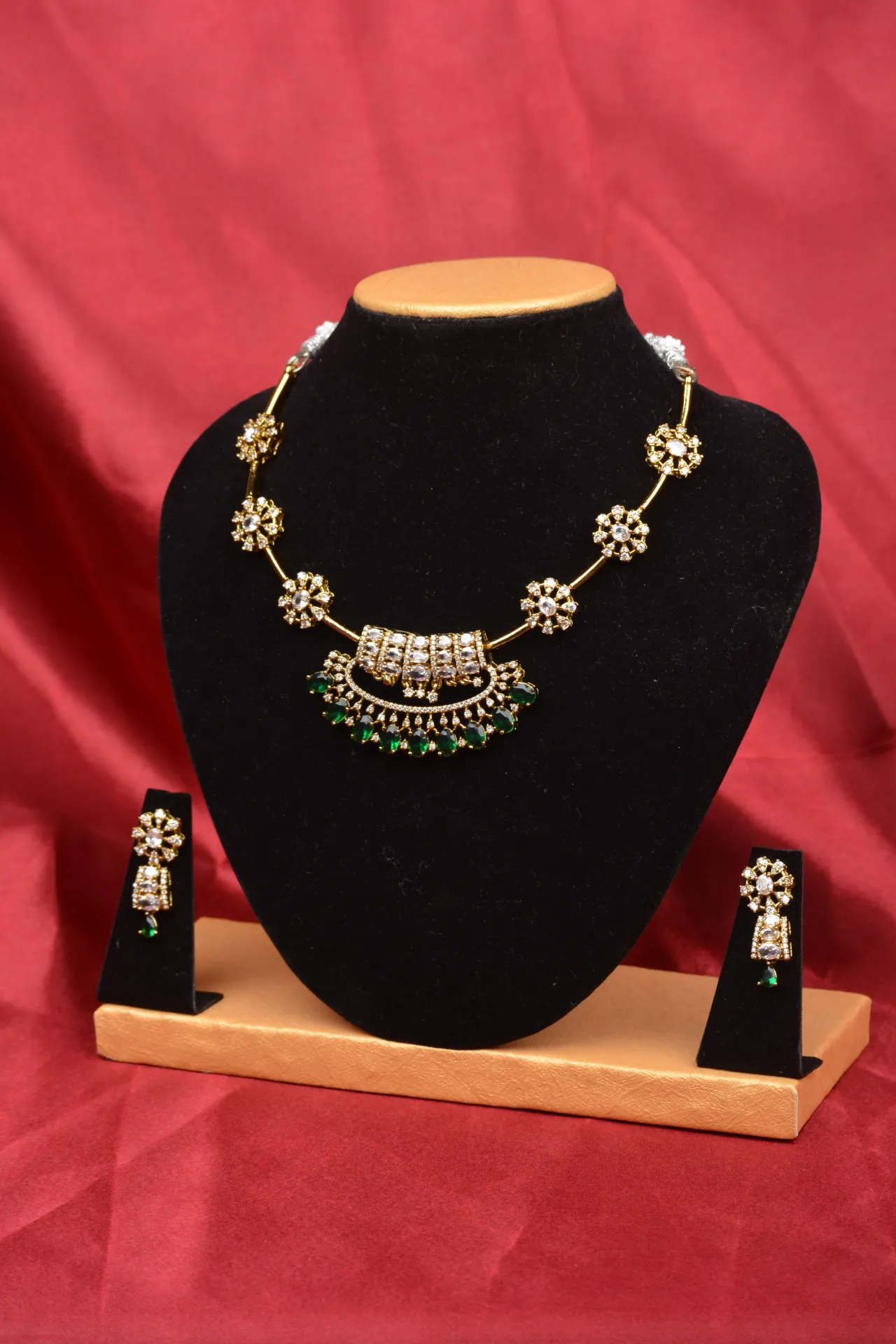Neck Set with Ear Rings