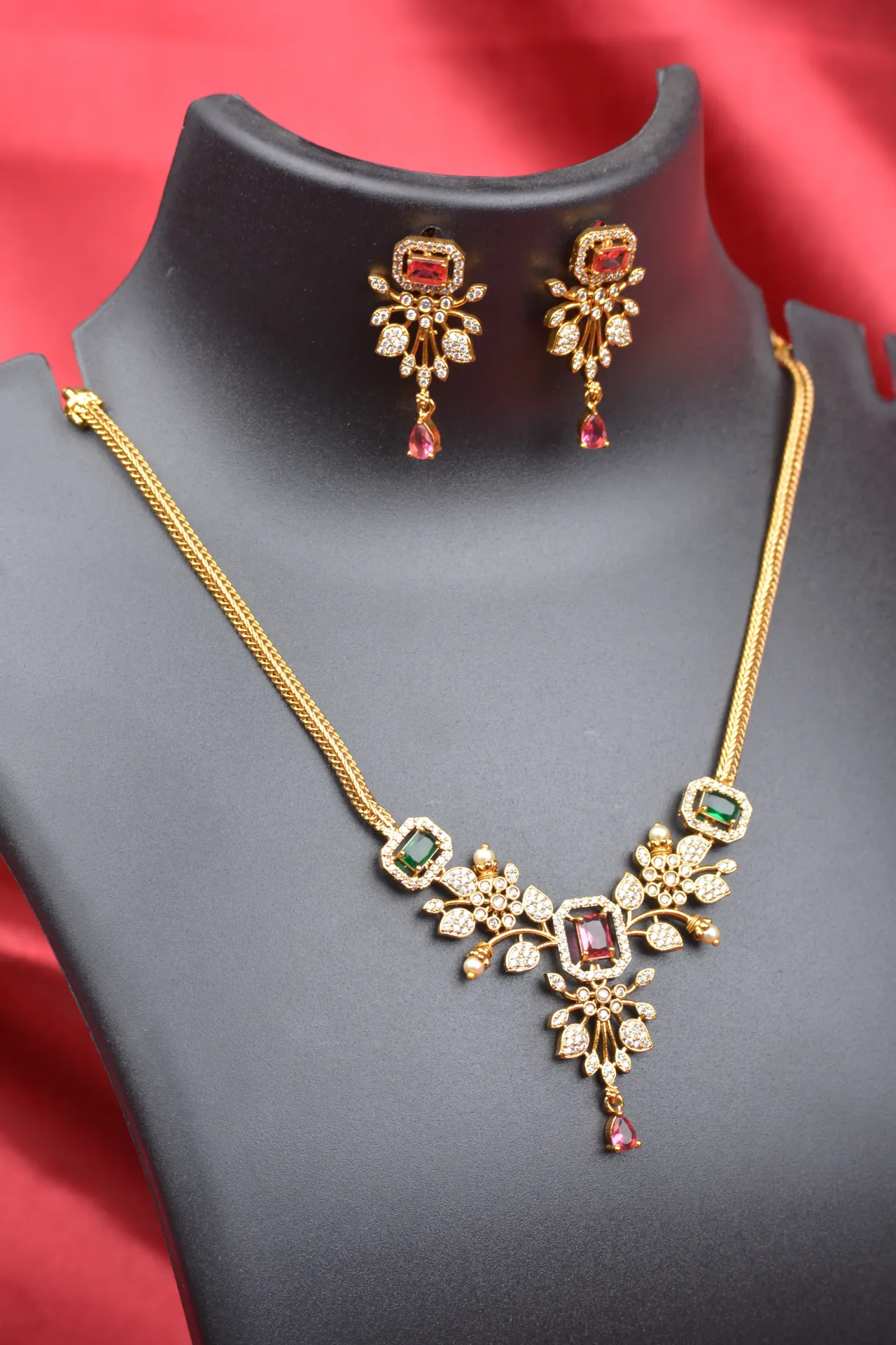 Neck Set with Earrings