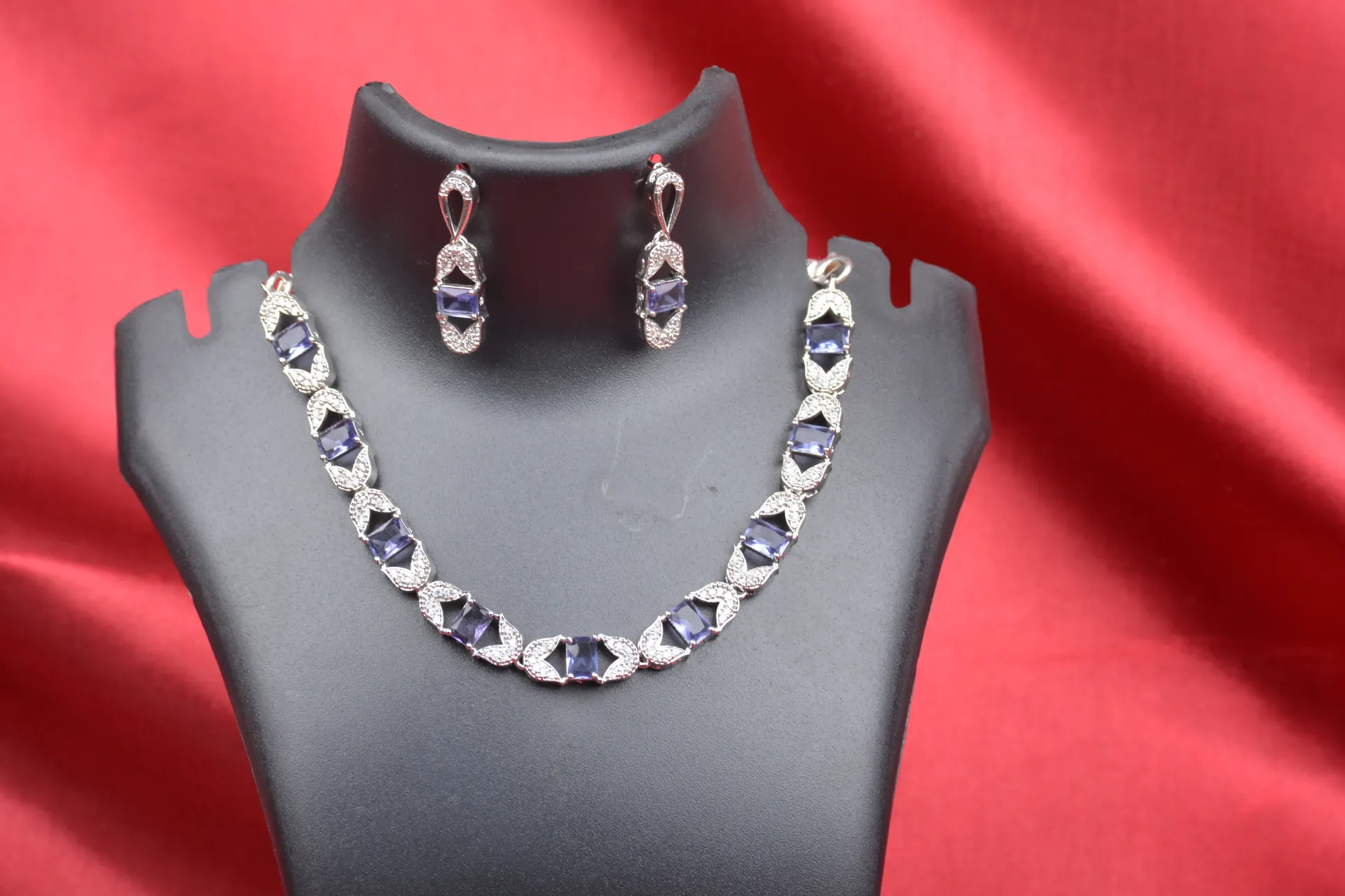 Neck Set with Earrings
