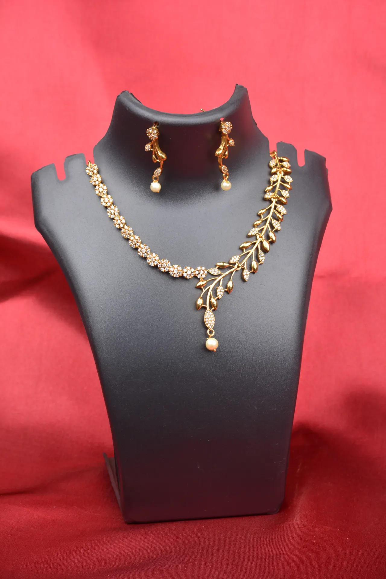 Neck Set with Earrings