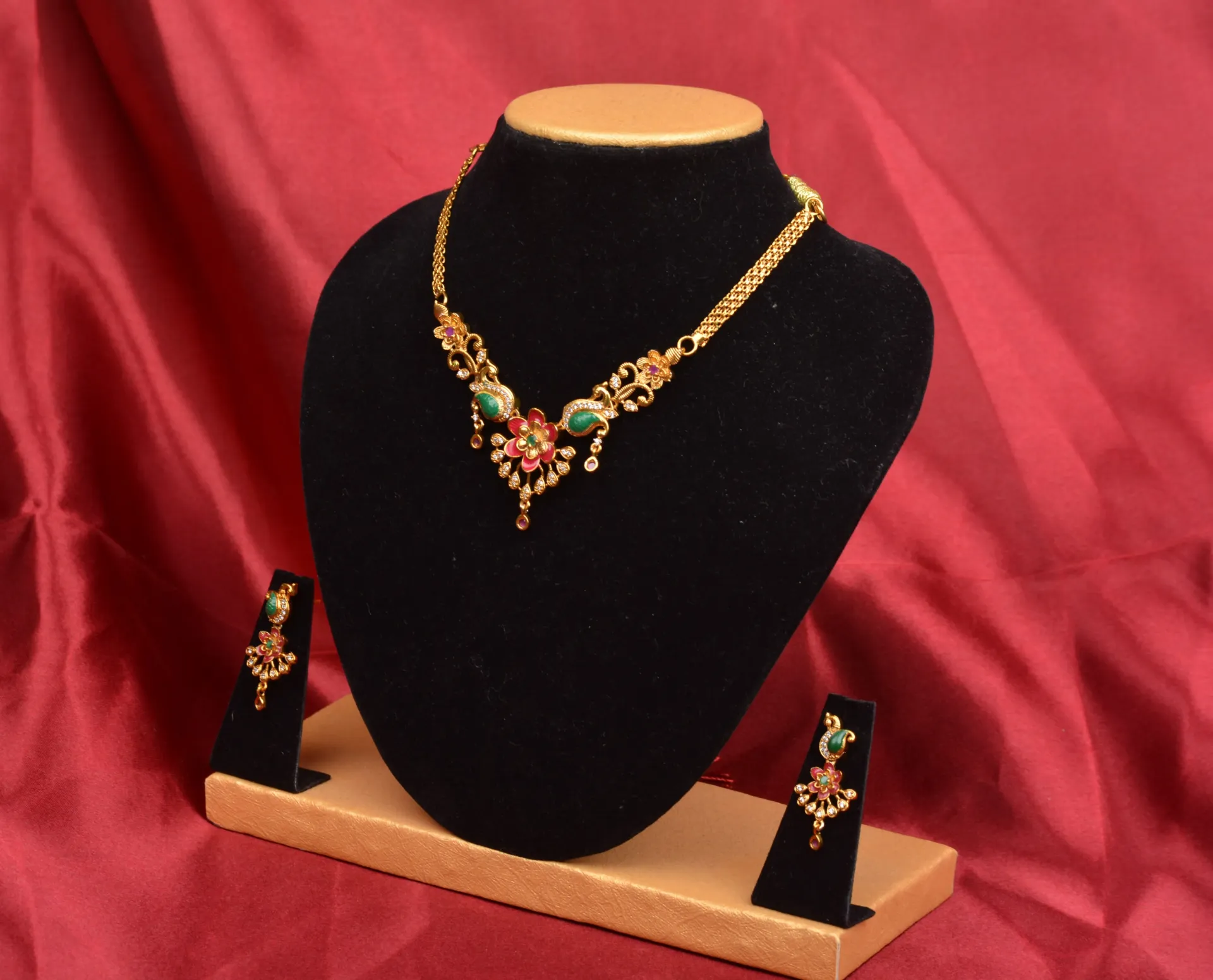 Neck Set with Earrings