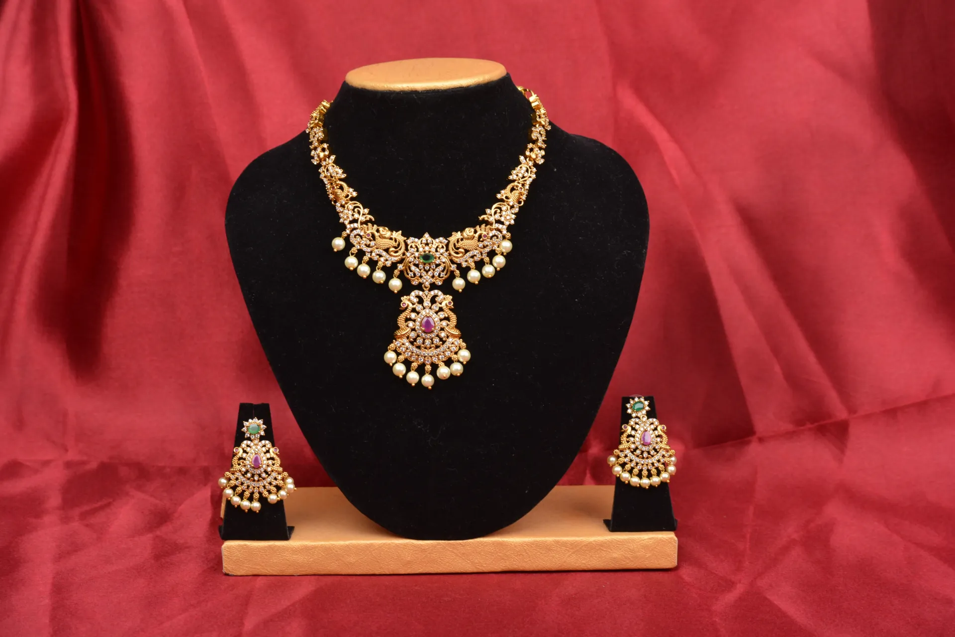 Neck Set with Earrings