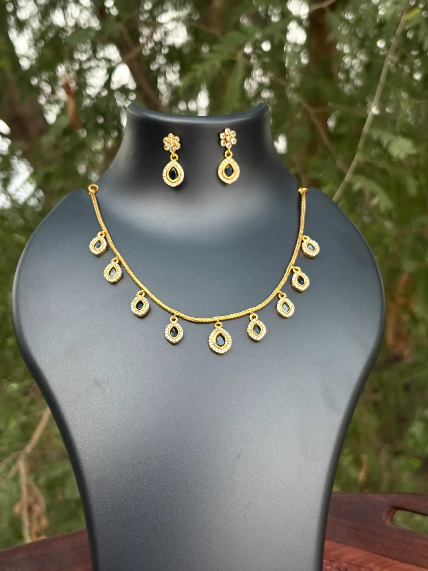 Neck Set with Earrings