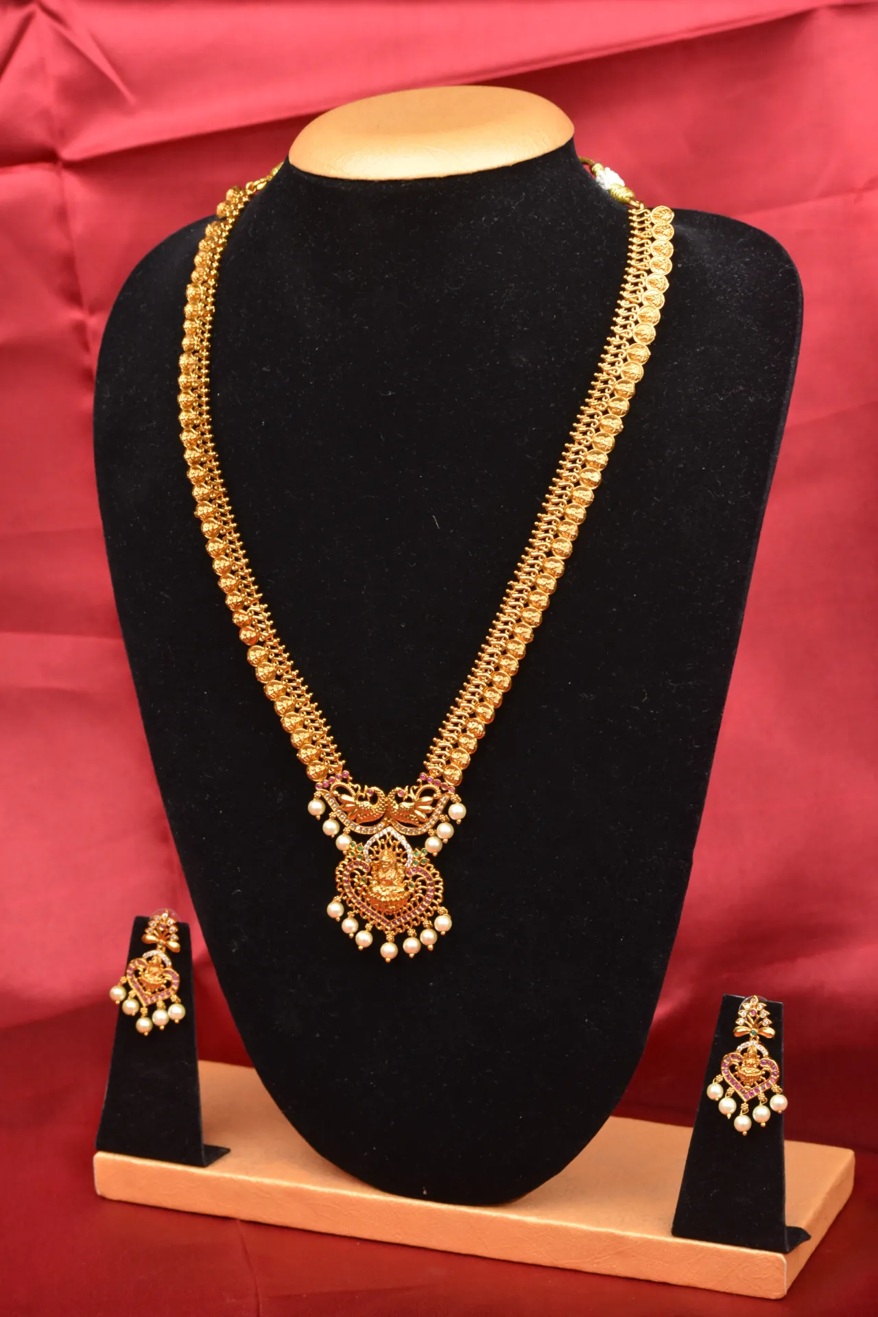 Neck Set with Earrings