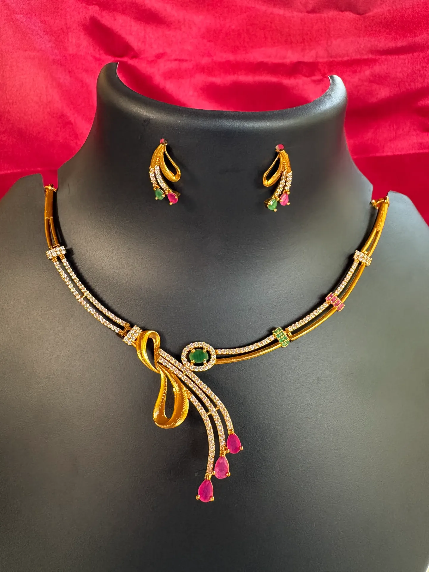 Neck Set with Earrings