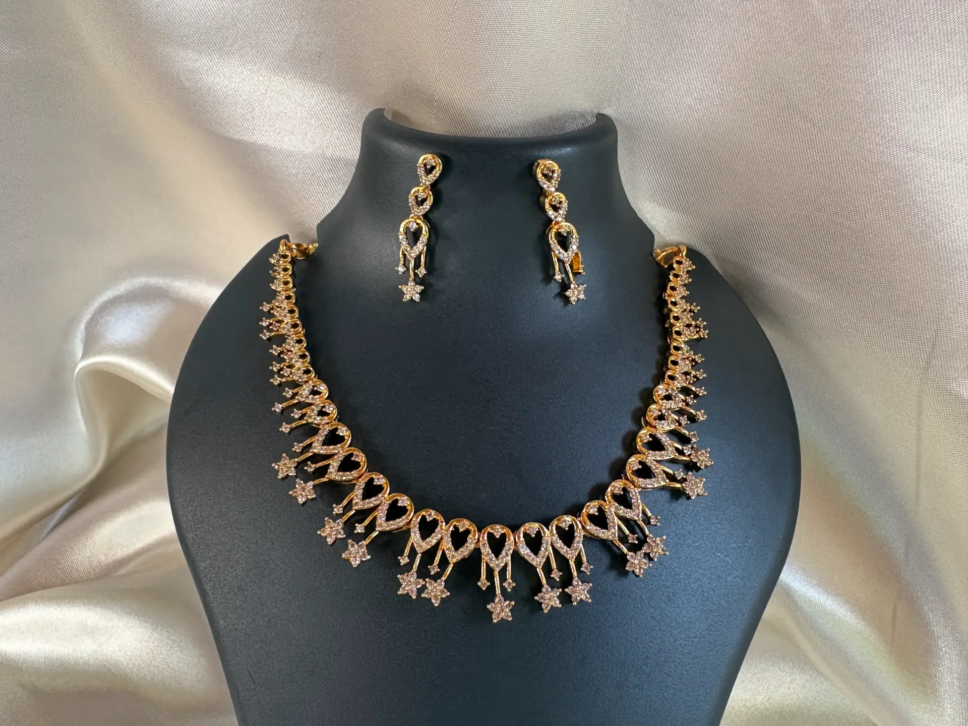 Neck Set with Earrings