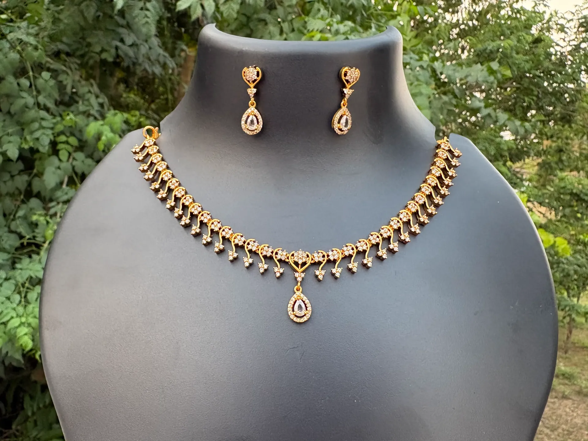 Neck Set with Earrings (White)