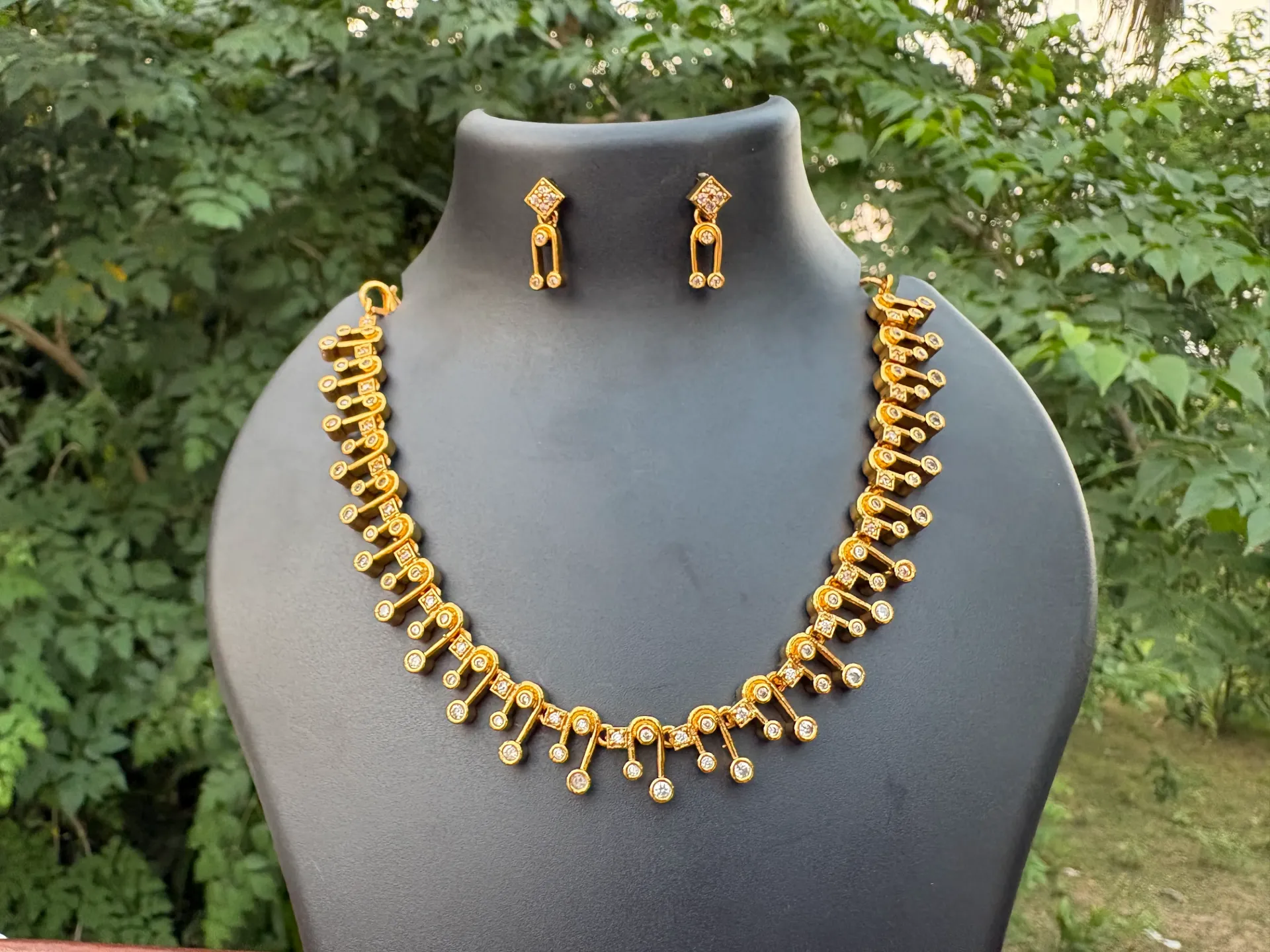 Neck Set with Earrings